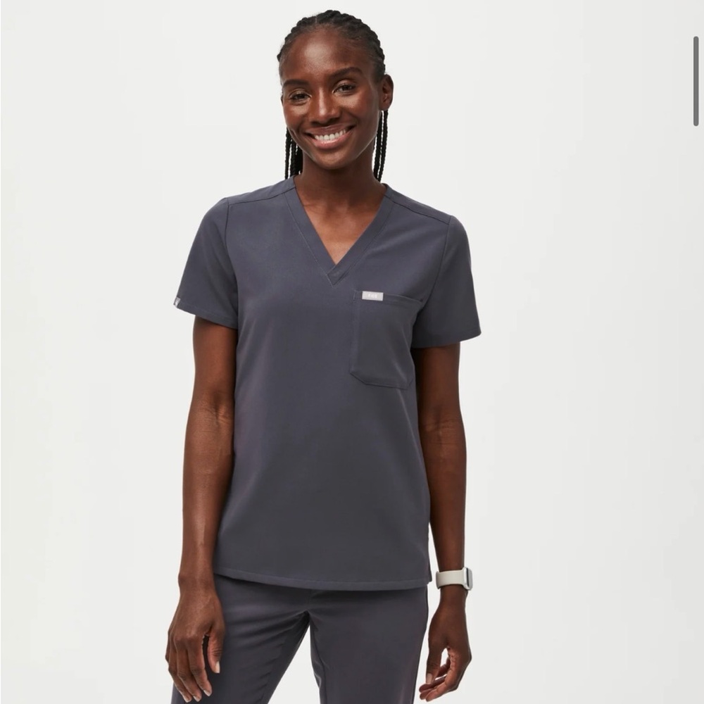 Charcoal Catarina - One-Pocket Scrub Top